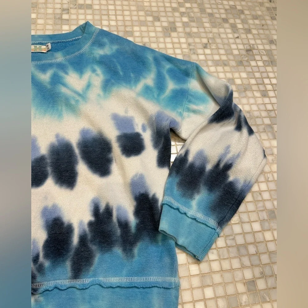 Vintage Havana Blue and White Tie-Dye Girls Sweatshirt